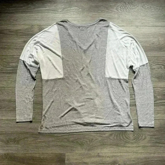 Vince Lightweight Gray White Colorblock Semi Sheer Long Sleeve Sweater Size M - Picture 2 of 5